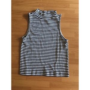 H&M sleeveless crop top